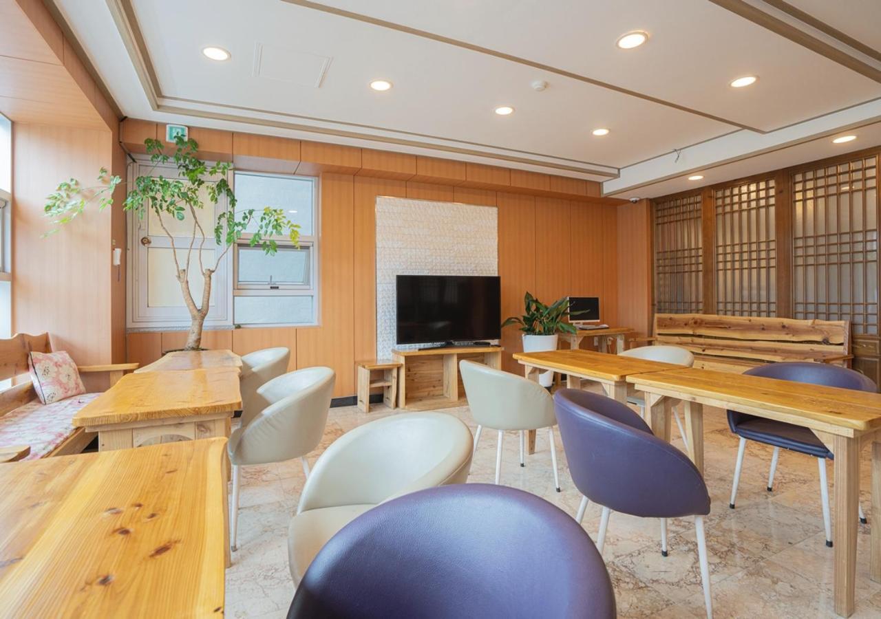 J2 Family Hotel Чеджудо Экстерьер фото