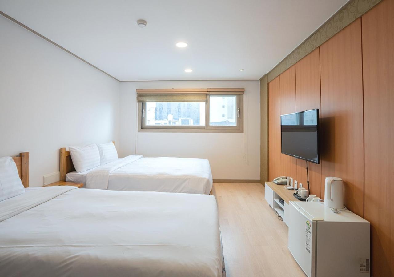 J2 Family Hotel Чеджудо Экстерьер фото
